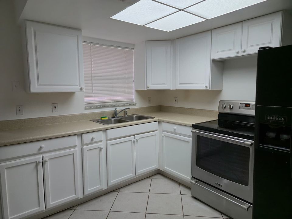 1st image of 5303 NW 27th St