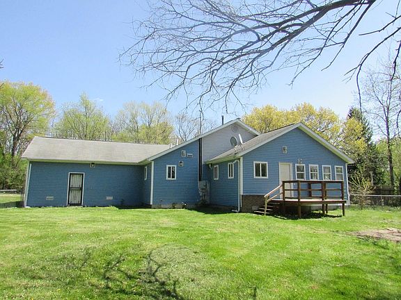 3rd image of 15112 Blueberry Dr