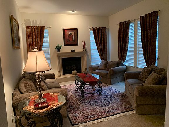 4th image of 3011 Black Oak Dr
