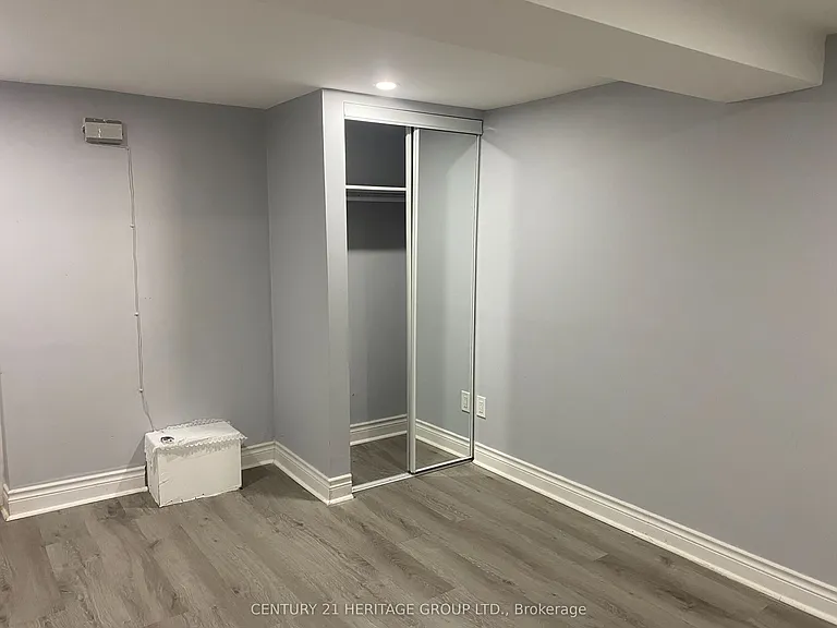 28 Shirley Cres — Photo 11