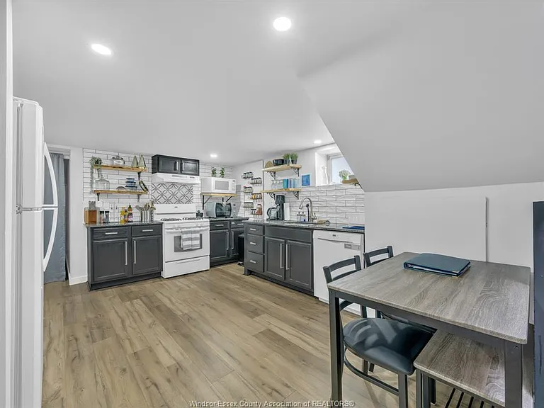 1029 Parent Ave #LOWER — Photo 9