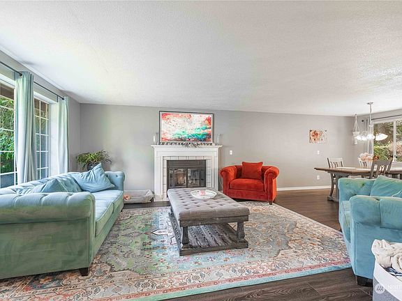 4th image of 16322 95th Avenue Ct E