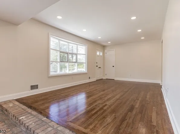 19 Borkowski Pl, Woodland Park, NJ 07424