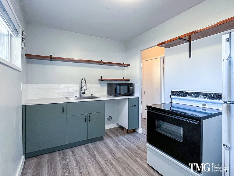 2407 Concord St — Photo 5