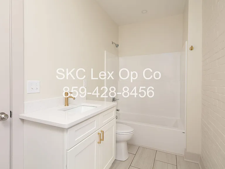 139 N Main St #A — Photo 9