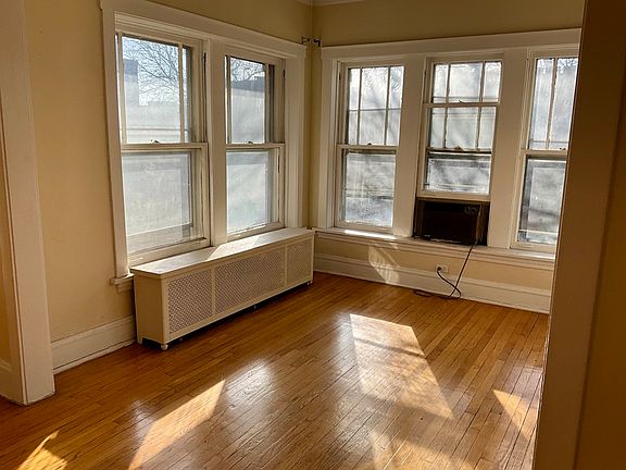 4th image of 7637 N Bosworth Ave #2-N