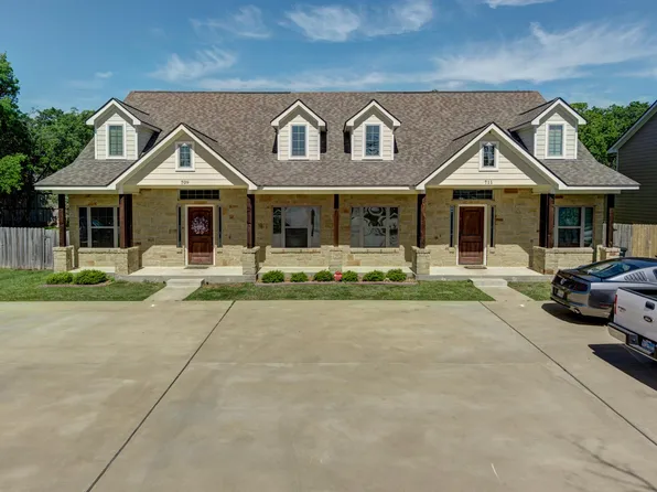 821 Dominik Dr, College Station, TX 77840
