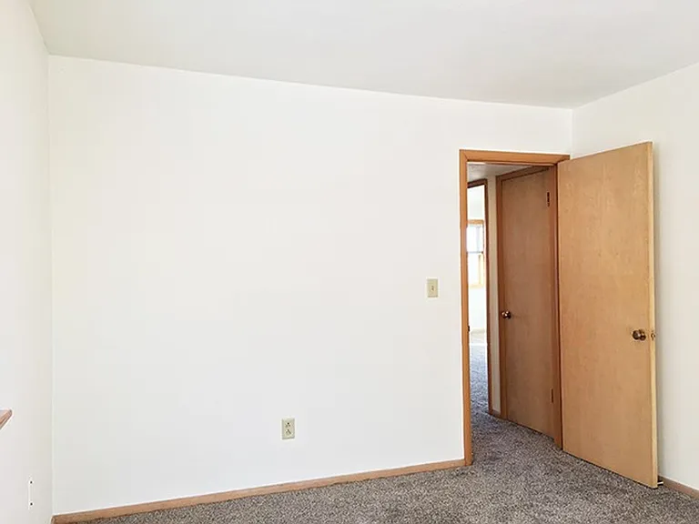 509 11th Avenue NE 4-Plex in Residential Neighborhood — Photo 22