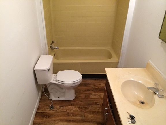 5th image of 3408 Dodson Ave