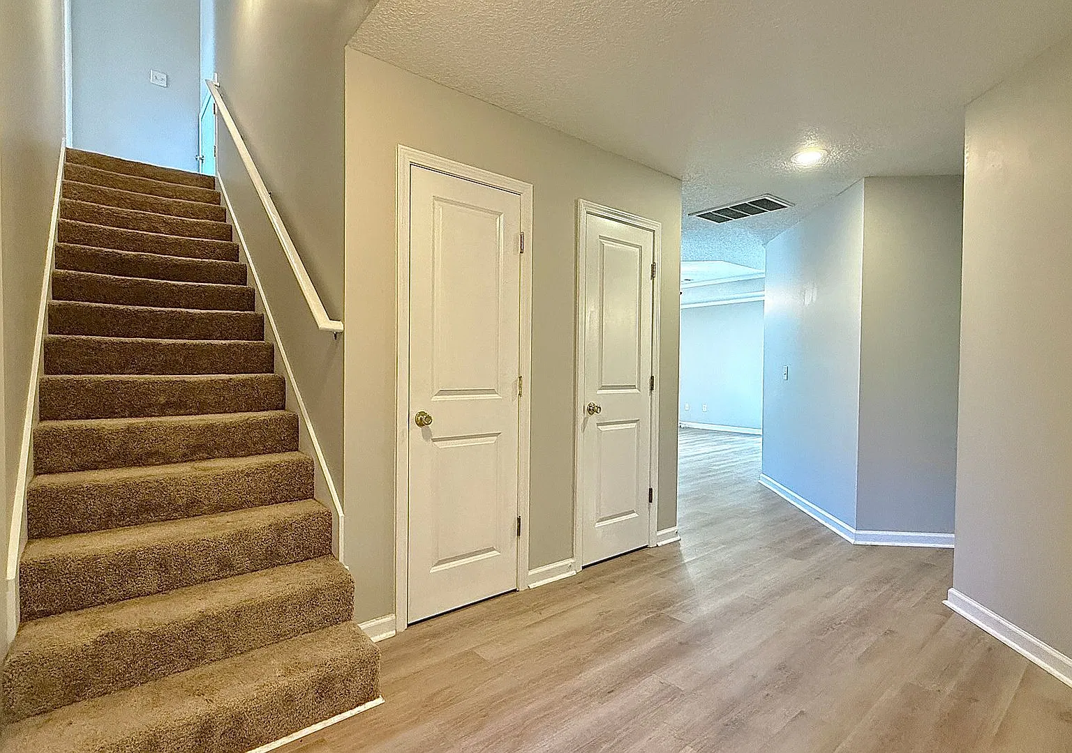 Move-In Ready| Pet Friendly — Photo 3