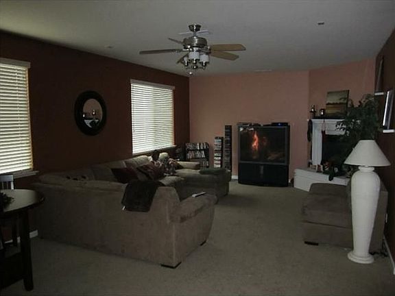 3rd image of 2155 Plumeria Ln