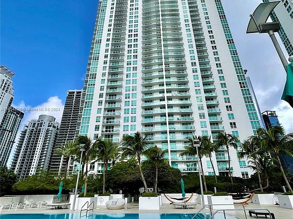 5th image of 951 Brickell Ave APT 3505
