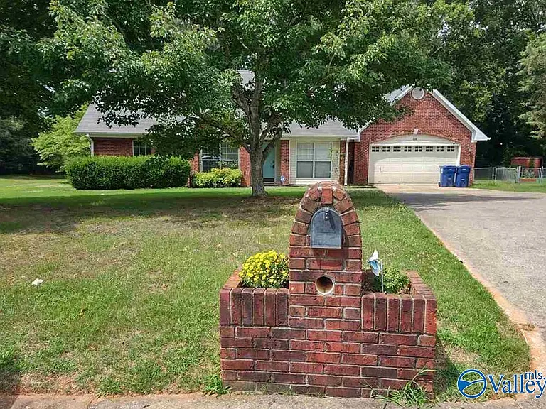 116 Dawn Dr — Photo 1