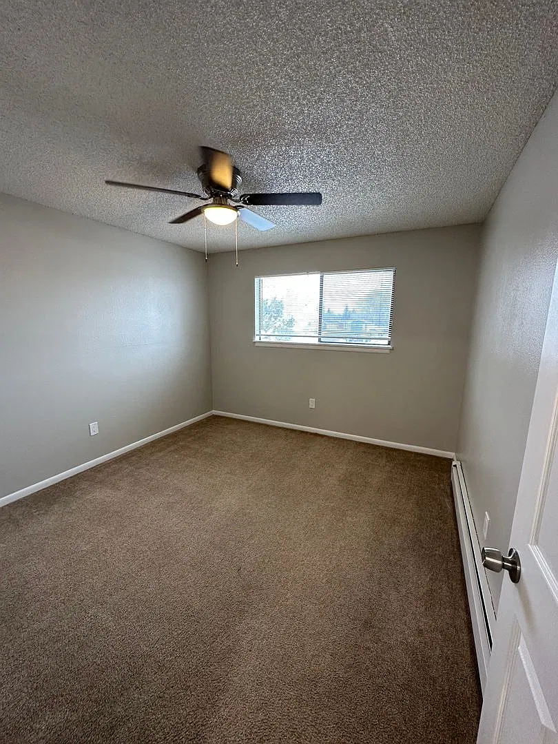 Regency Apartments 4809 — Photo 4