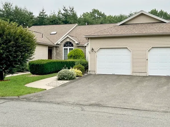 102 Pine Grove Dr, South Hadley, MA 01075