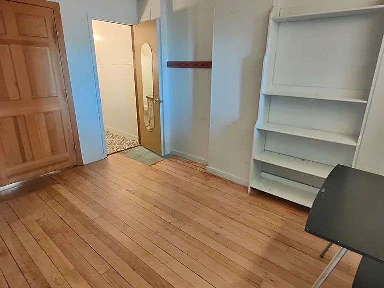 115 Main St #6 — Photo 2
