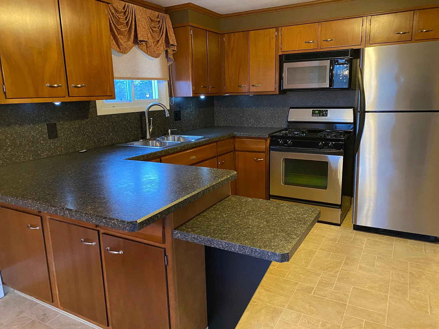 154 Bernadette Ter — Photo 3
