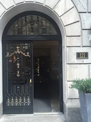 Sold by Walter & Samuels Inc | media 10