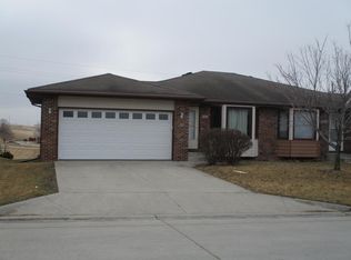 822 Amy Cir, Carroll, IA 51401