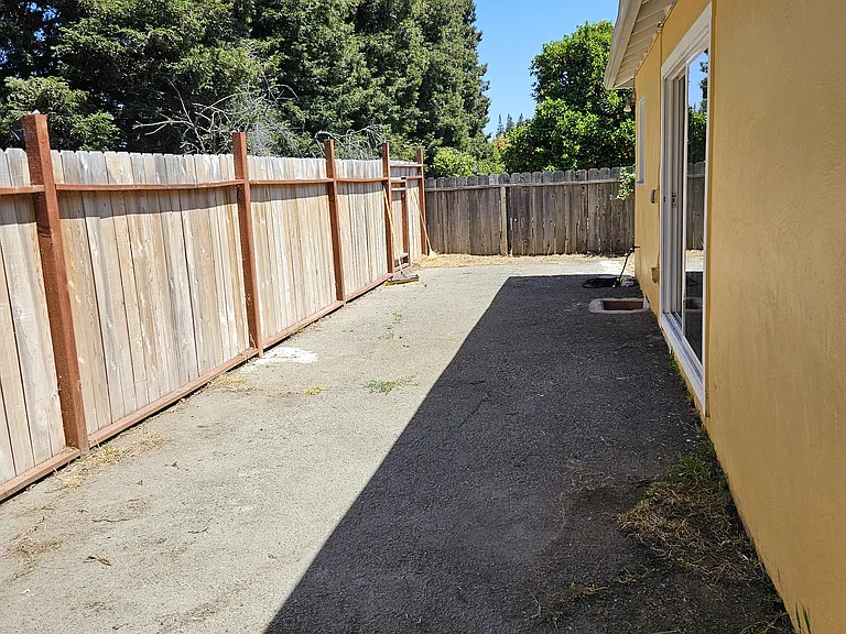 24812 Diadon Dr — Photo 9