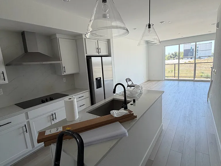 610 Chamise Way — Photo 2