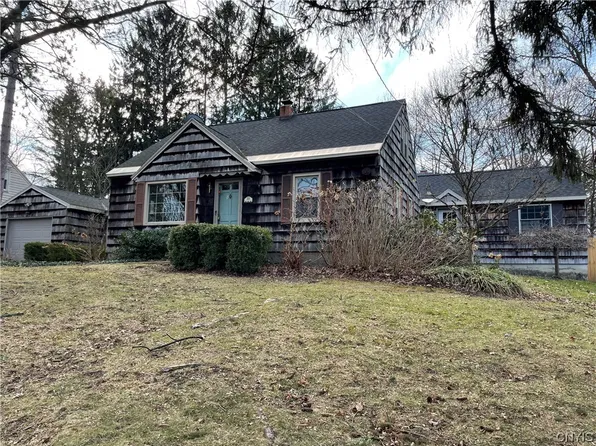 211 Homewood Dr, Fayetteville, NY 13066