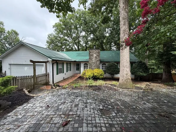 78 Pine Cone Dr, Asheville, NC 28805
