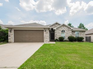 6231 Saint Leonard Dr, Arlington, TX 76001