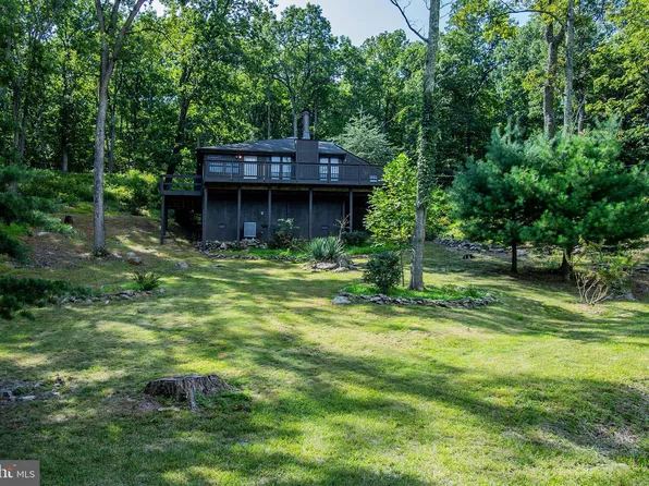 27 Frost Ter, Hedgesville, WV 25427