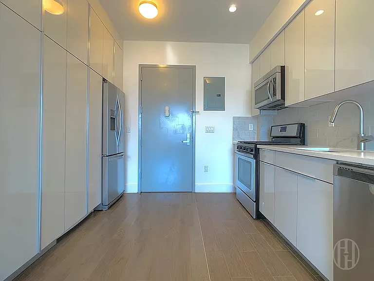 399 E 8th St #6C — Photo 3