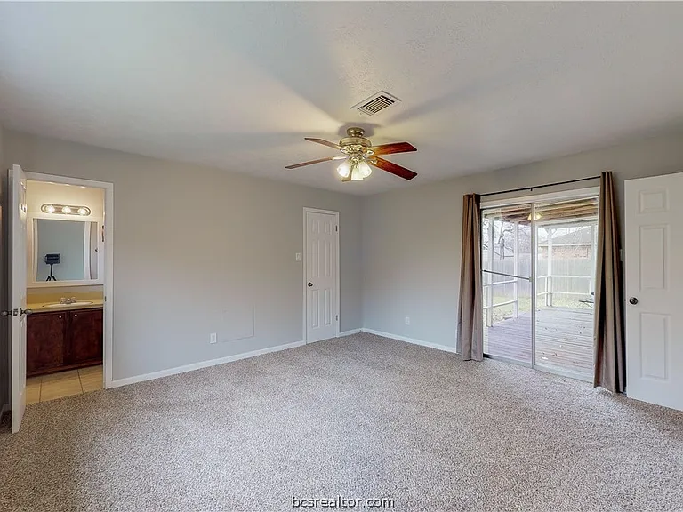 1107 Braeswood Dr — Photo 22