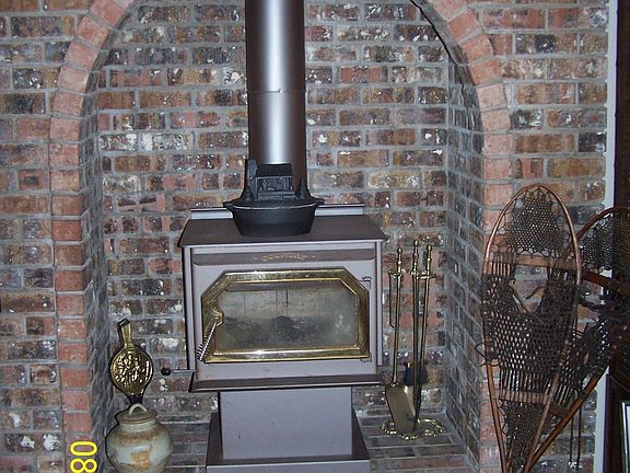 Wood Burning Stove that keeps the whole house comfy!
