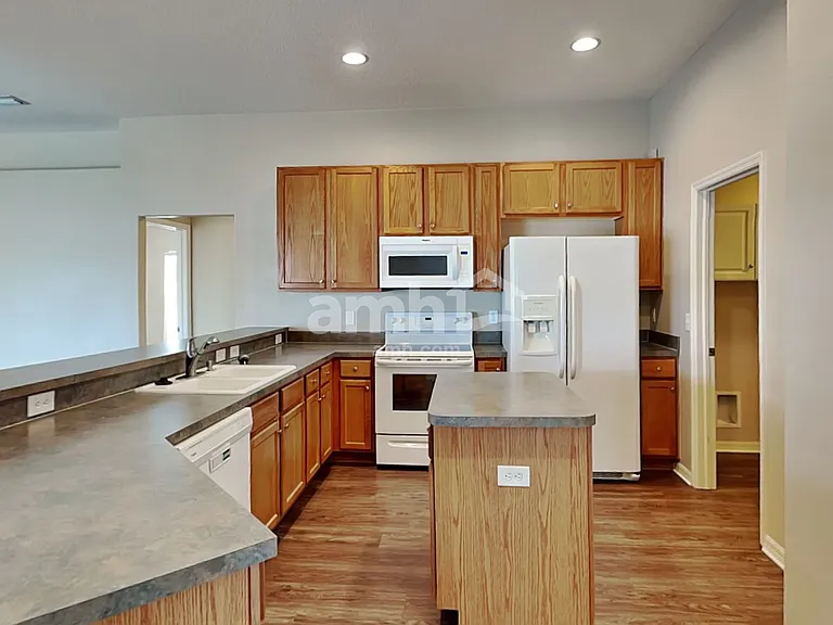 6435 Clair Shore Dr — Photo 3
