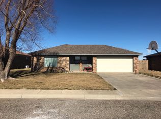 8 Aztec Dr, Canyon, TX 79015