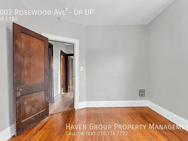 9002 Rosewood Ave #UP UP — Photo 16