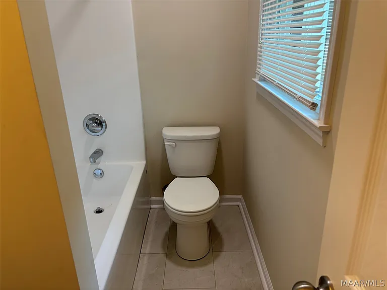 924 Peachtree St — Photo 10