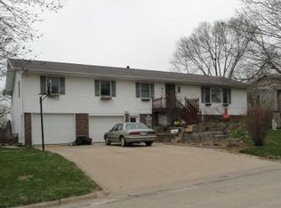 621 N Birch St, Monticello, IA 52310