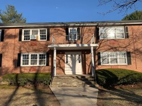 3 Brickyard Rd, Farmington, CT