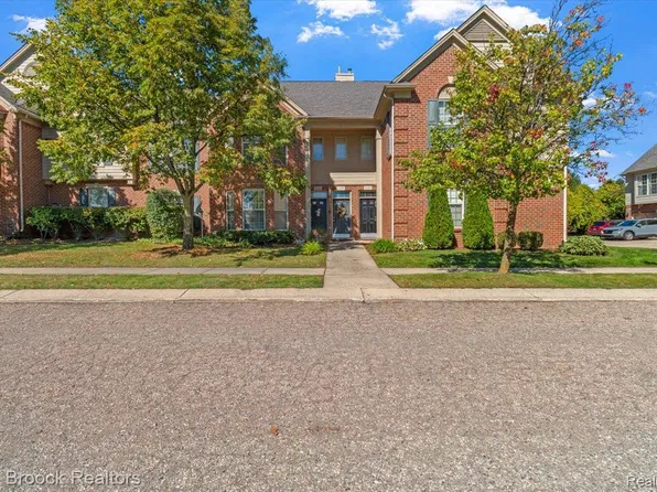 1151 Chestnut St, Pontiac, MI 48342