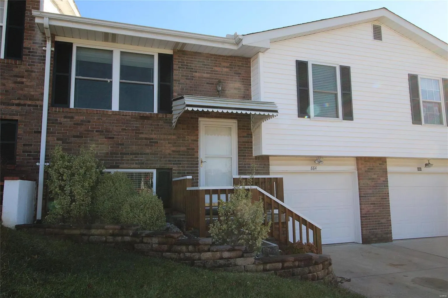884 Barwood Dr photo 1