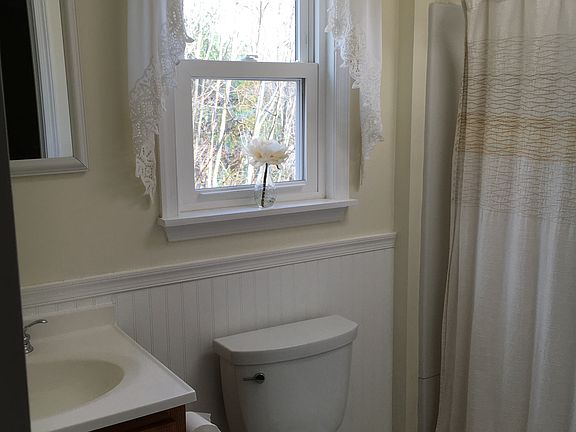 2nd image of 323 Ashford Ln