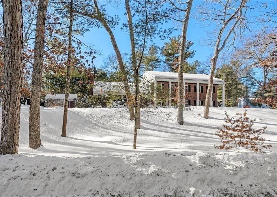 1st image of 5 Old County Rd