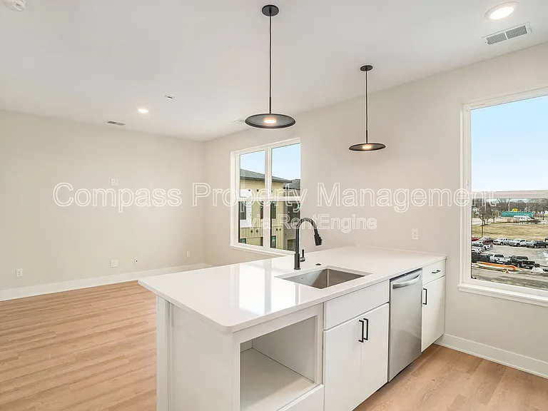 Prospect Flats — Photo 17