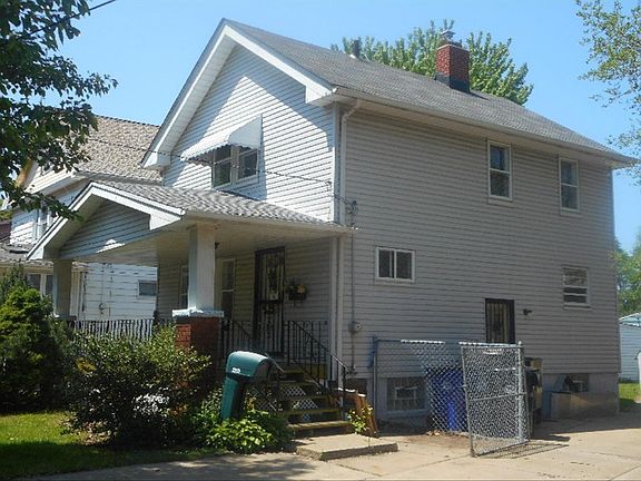 3rd image of 2210 Roanoke Ave
