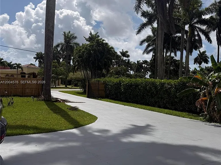 14240 S Biscayne River Dr — Photo 13