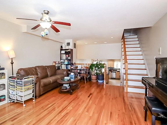 4th image of 57 Arden Ave