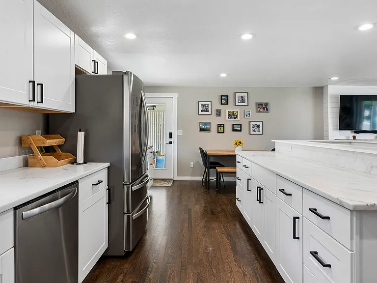 3410 E Briarwood Ave — Photo 4