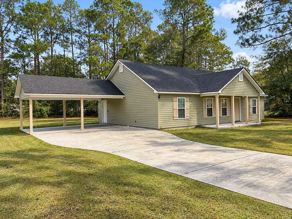 3 bed, 2.0 bath, 1426 sqft, $1,435 — Photo 3