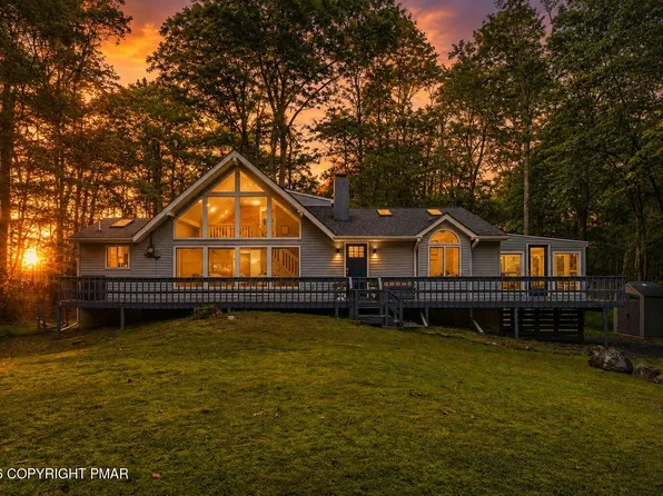 113 Mountain View Dr, Pocono Lake, PA 18347