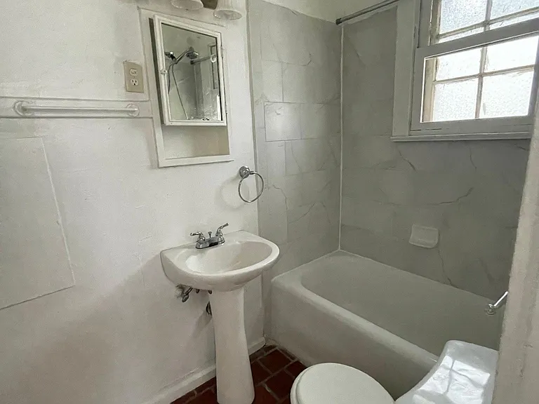 7819 Saint Charles Ave #C — Photo 11